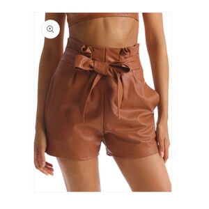NWOT Commando Faux leather paperbag high waisted shorts with belt size XL